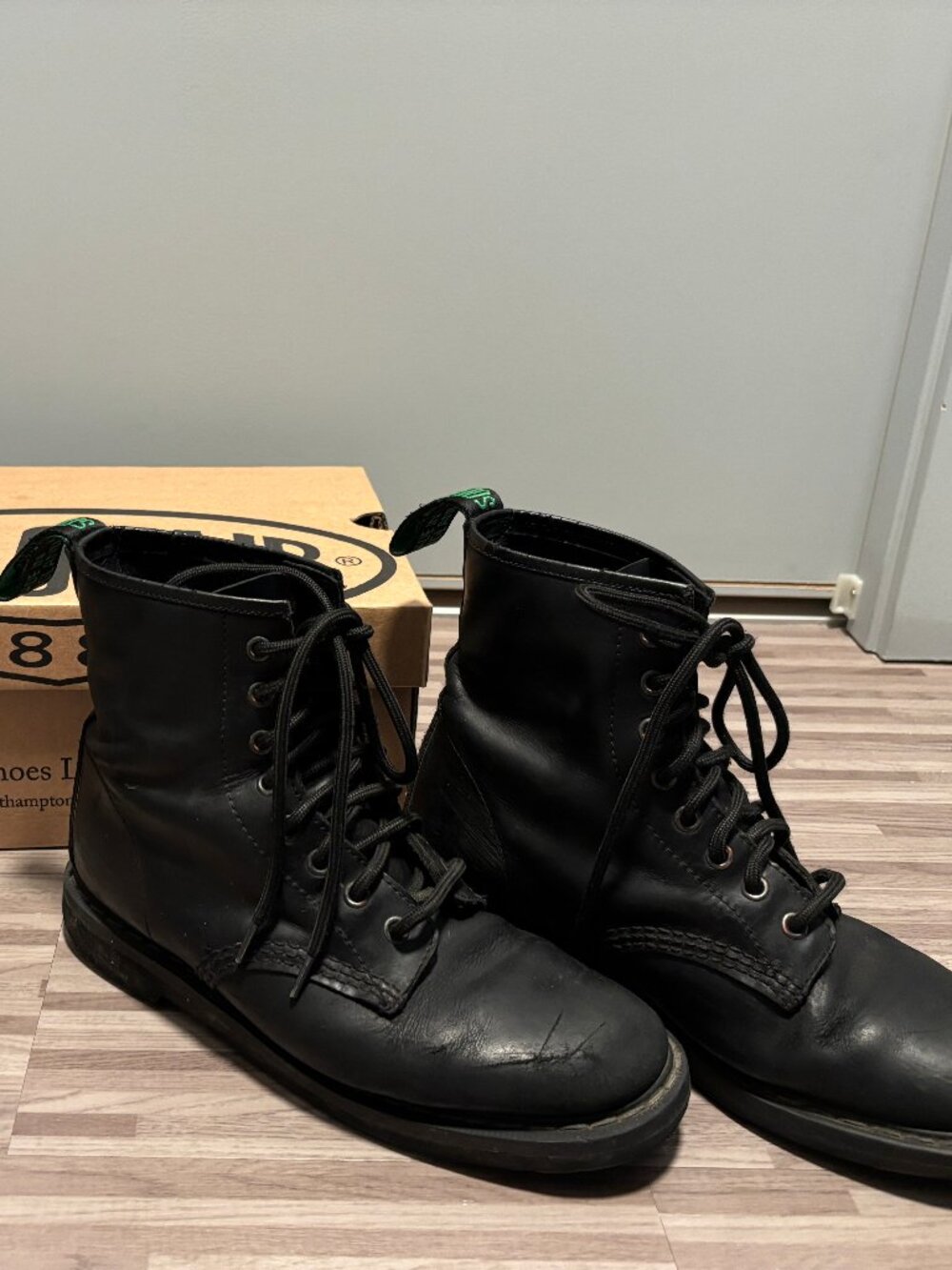 Solovair Black Greasy 8 Eye Derby Boot Combat Boots Lace Up Vibram sole